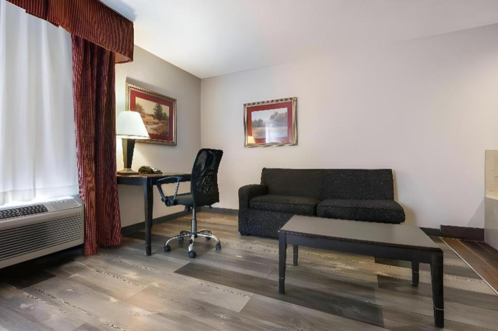 Surestay Plus Hotel Tarboro Dış mekan fotoğraf